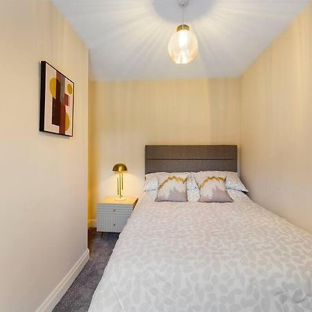 It'S Broadway Baby! Great House Close To City Centre เบลฟาสต์ ภายนอก รูปภาพ