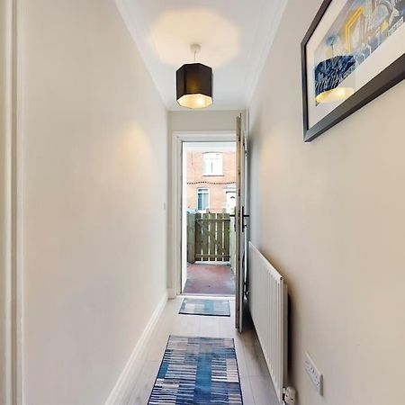 It'S Broadway Baby! Great House Close To City Centre เบลฟาสต์ ภายนอก รูปภาพ