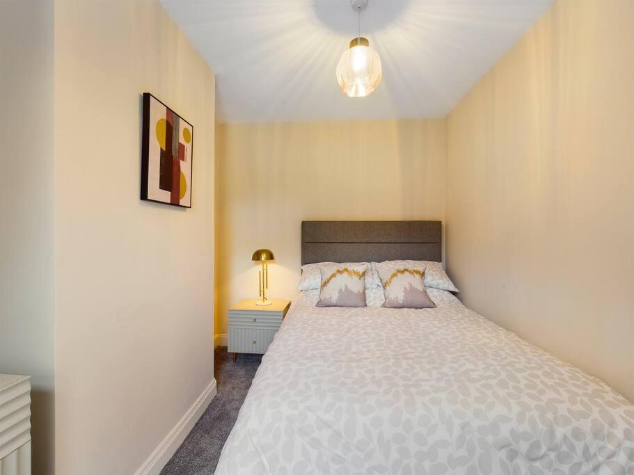 It'S Broadway Baby! Great House Close To City Centre เบลฟาสต์ ภายนอก รูปภาพ