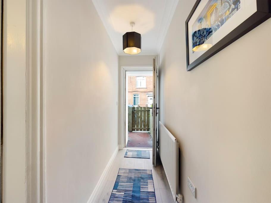 It'S Broadway Baby! Great House Close To City Centre เบลฟาสต์ ภายนอก รูปภาพ